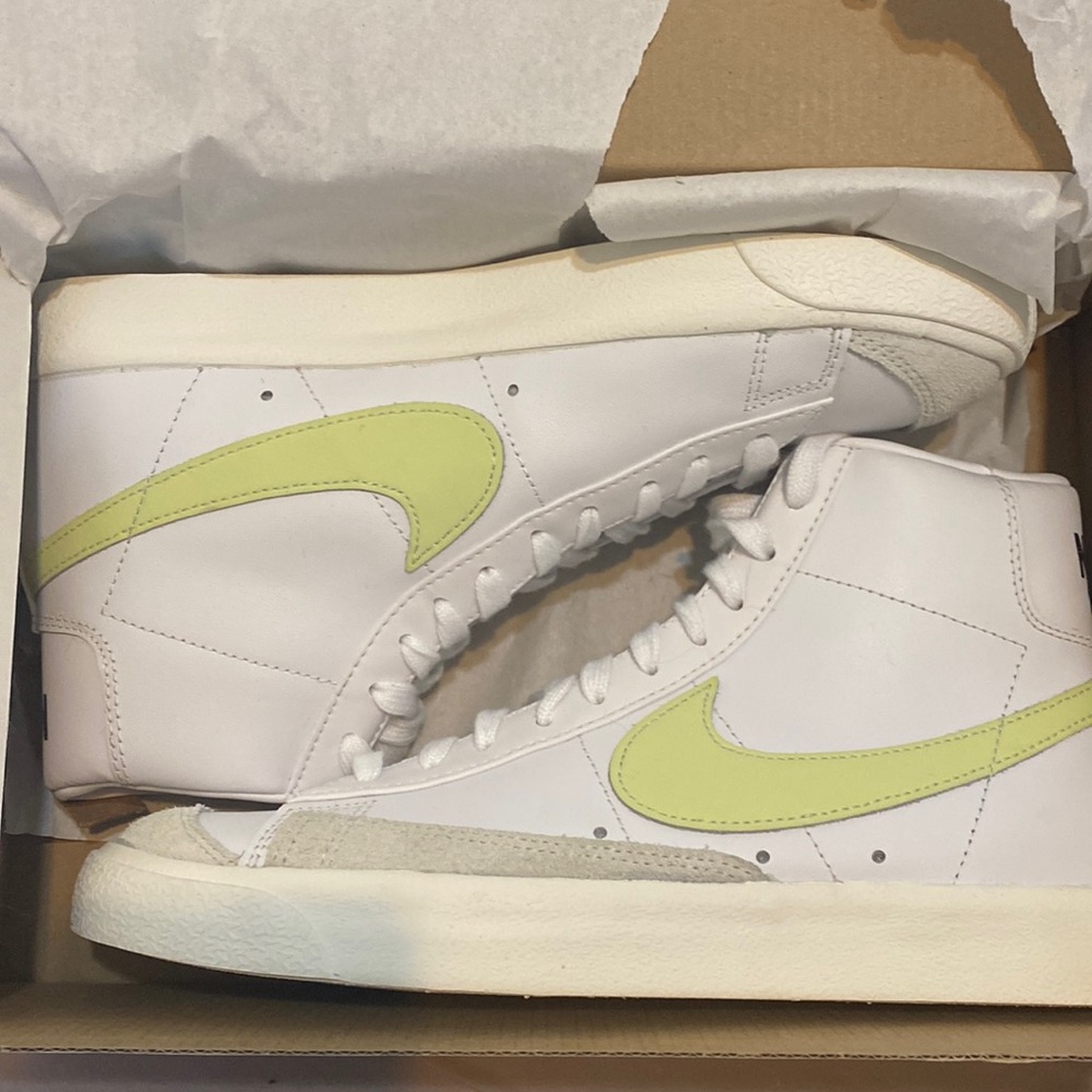 Nike blazer Womans size 10 brand new
